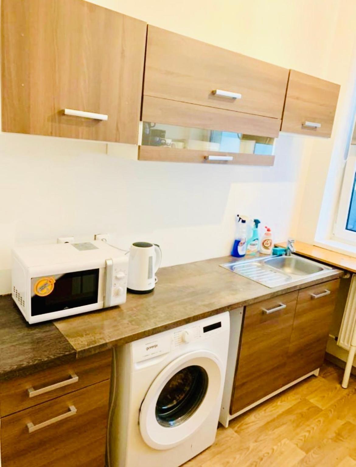 Happy Hostel In Centrum Прага Екстер'єр фото